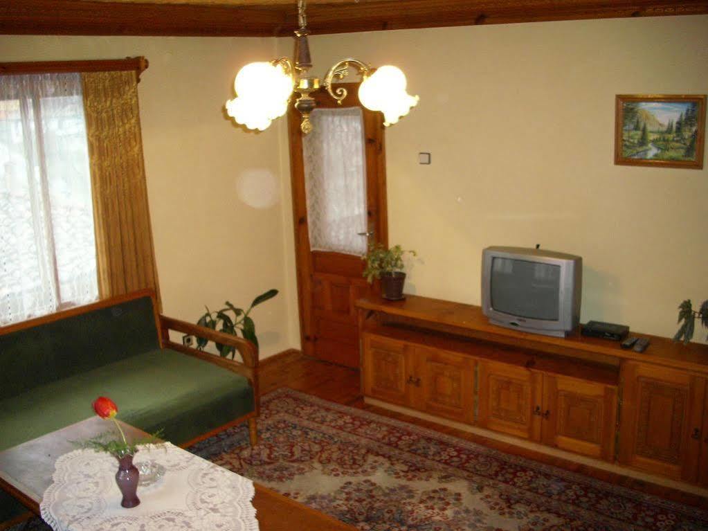 Guest Rooms Dona Koprivshtitsa Exterior photo